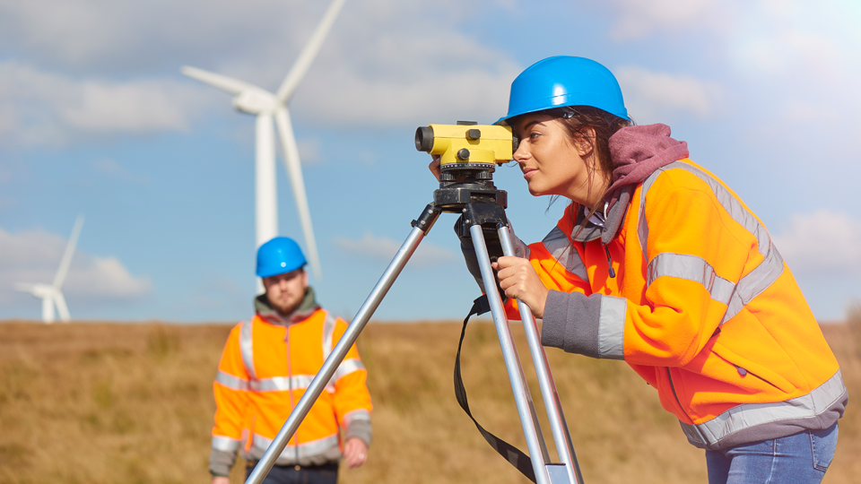 LAND AND CONSTRUCTION SURVEYING (FIELDWORK) (EG4018_2)